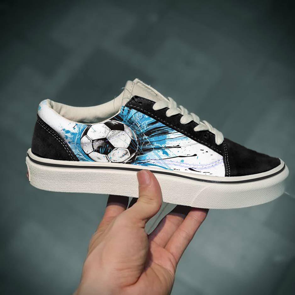 Shineful Sneakers Soccer Play