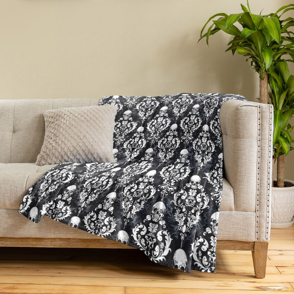 Shineful Fleece Blanket Beautiful Skull Damask Pattern