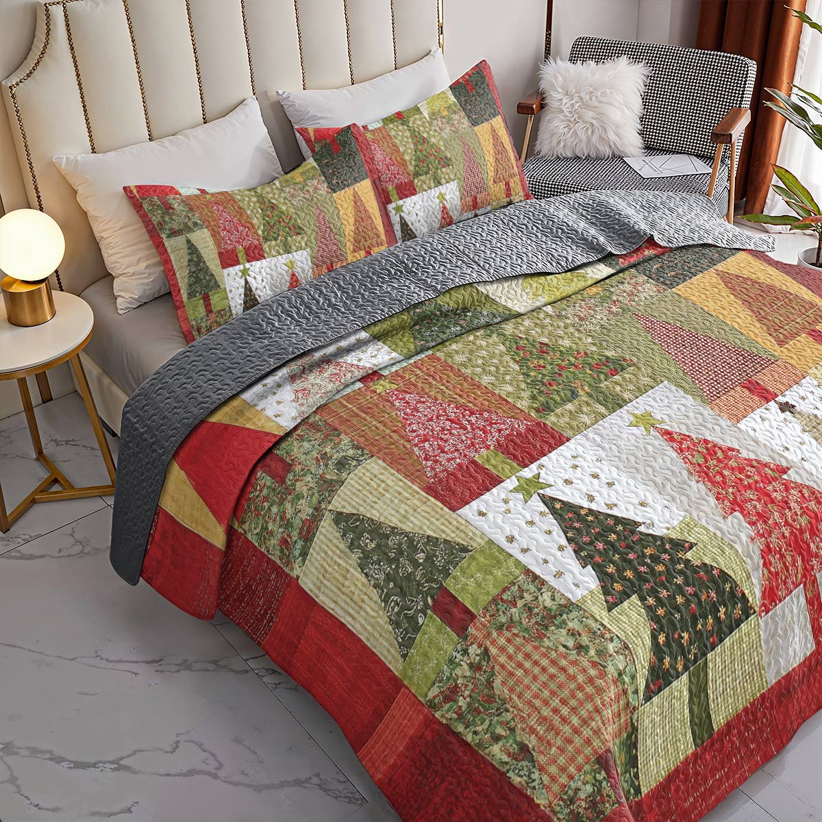 Shineful All Season Quilt 3-Piece Set - Patchwork Christmas Tree