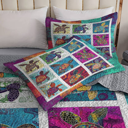 Shineful All Season Quilt 3-Piece Set  Gorgeous Sea Turtle Damask Pattern
