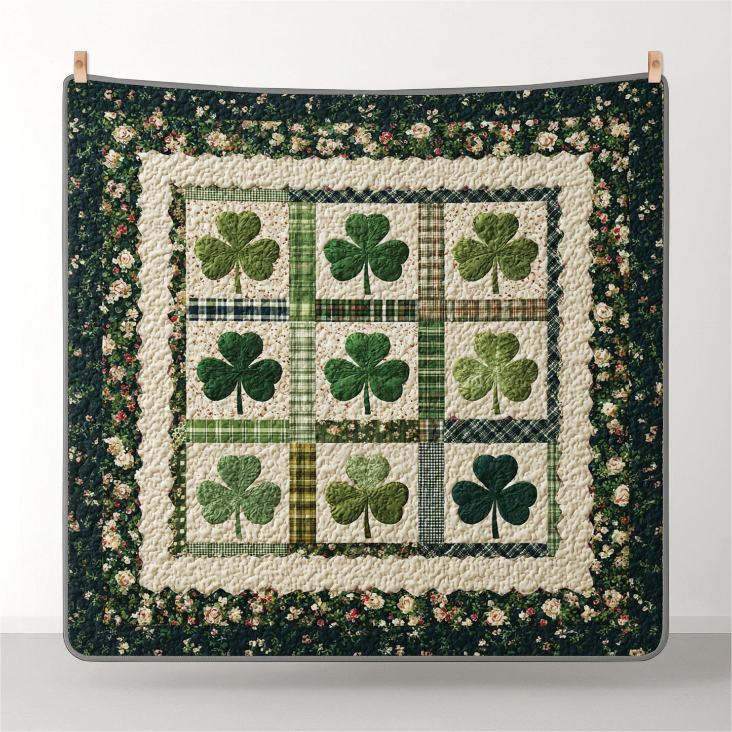 Shineful All Season Quilt 3-Piece Set Clover Patchwork