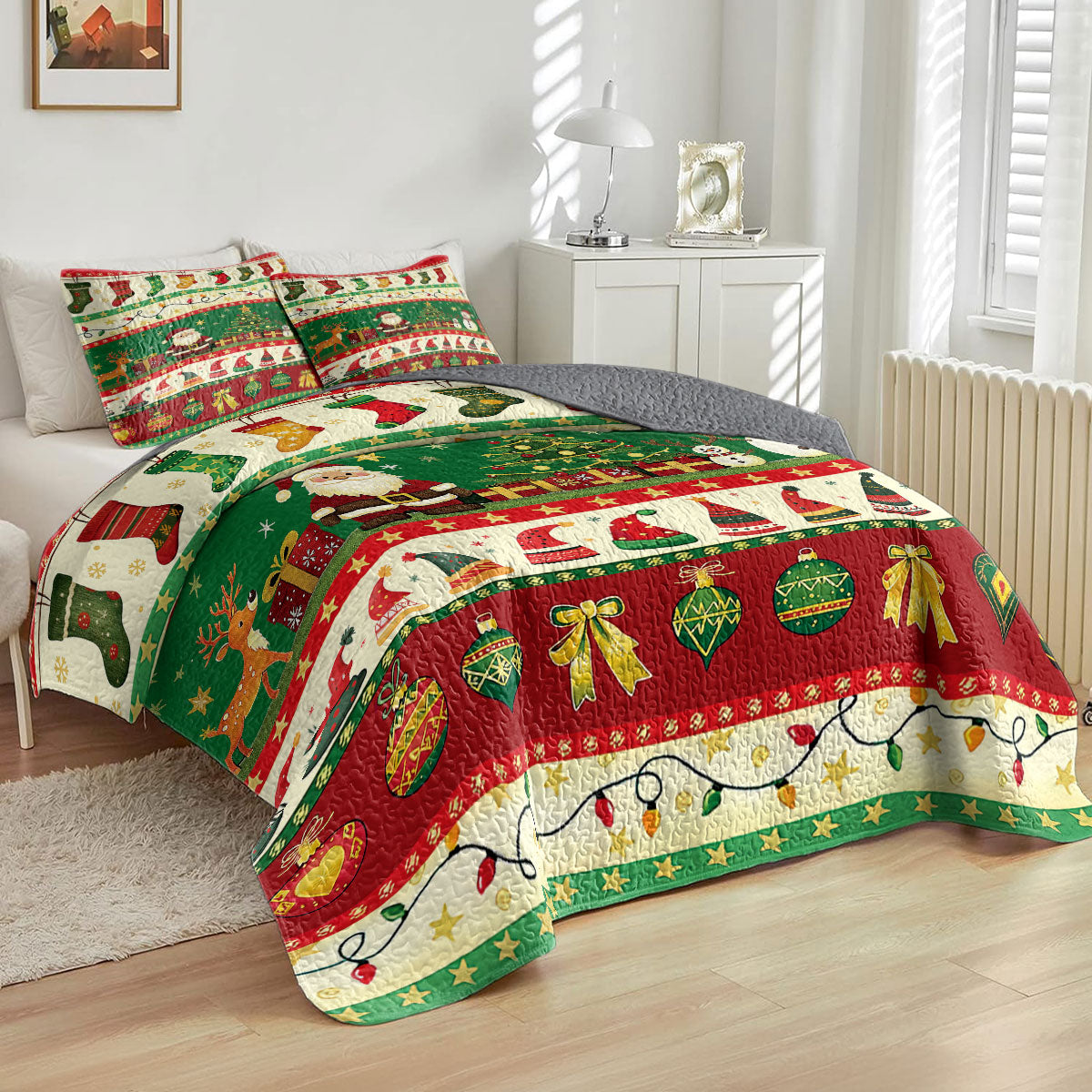 Shineful All Season Quilt 3-Piece Set Santa's Present