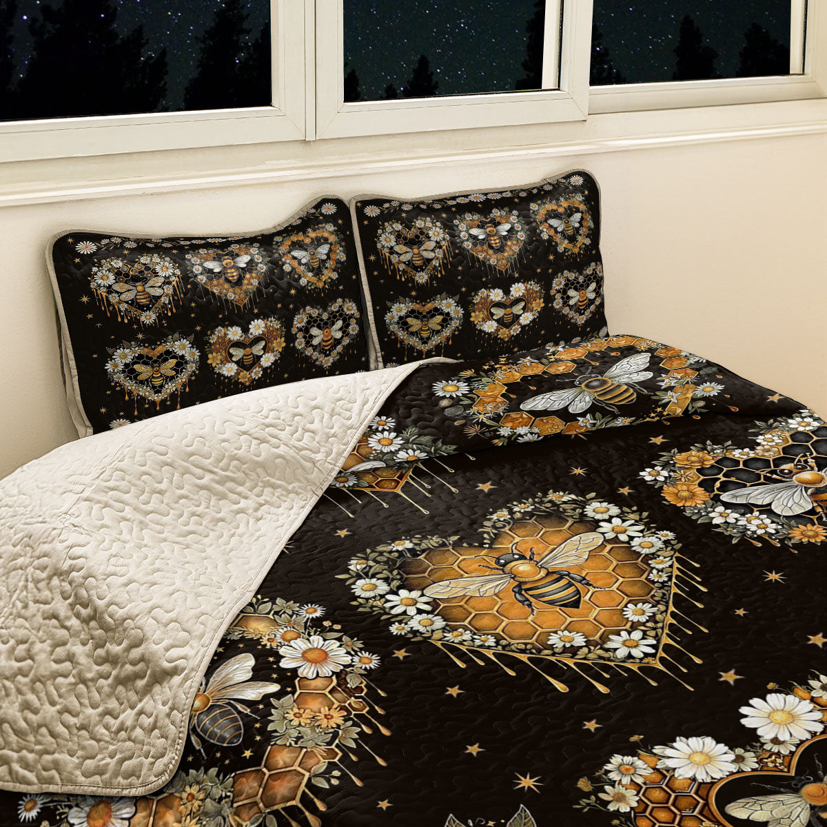 Shineful All Season Quilt 3-Piece Set Moonlit Honeyheart Quilt