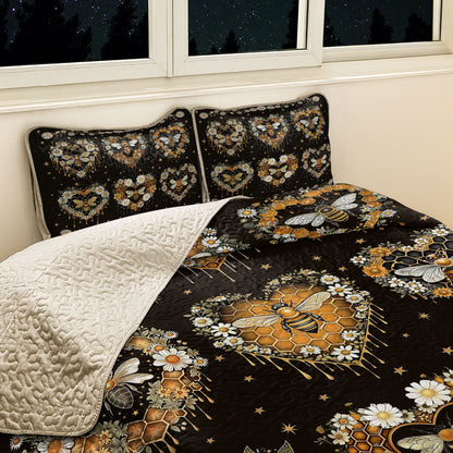 Shineful All Season Quilt 3-Piece Set Moonlit Honeyheart Quilt