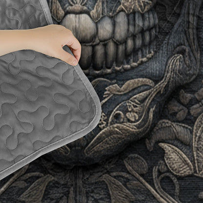 Shineful Quilt 3-Piece Set Stone Crown of Shadows