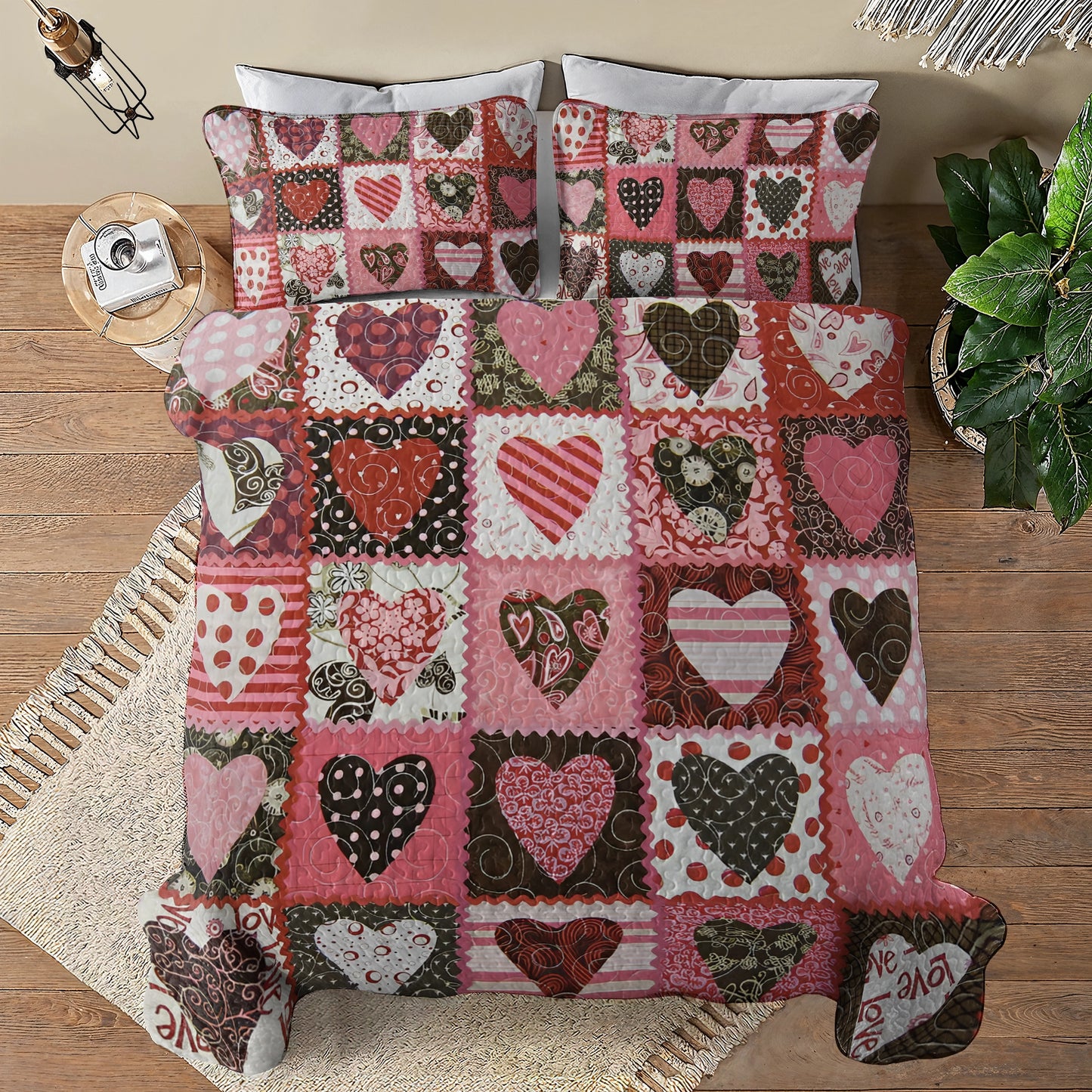Shineful All Season Quilt 3-Piece Heartfelt Patchwork Quilt