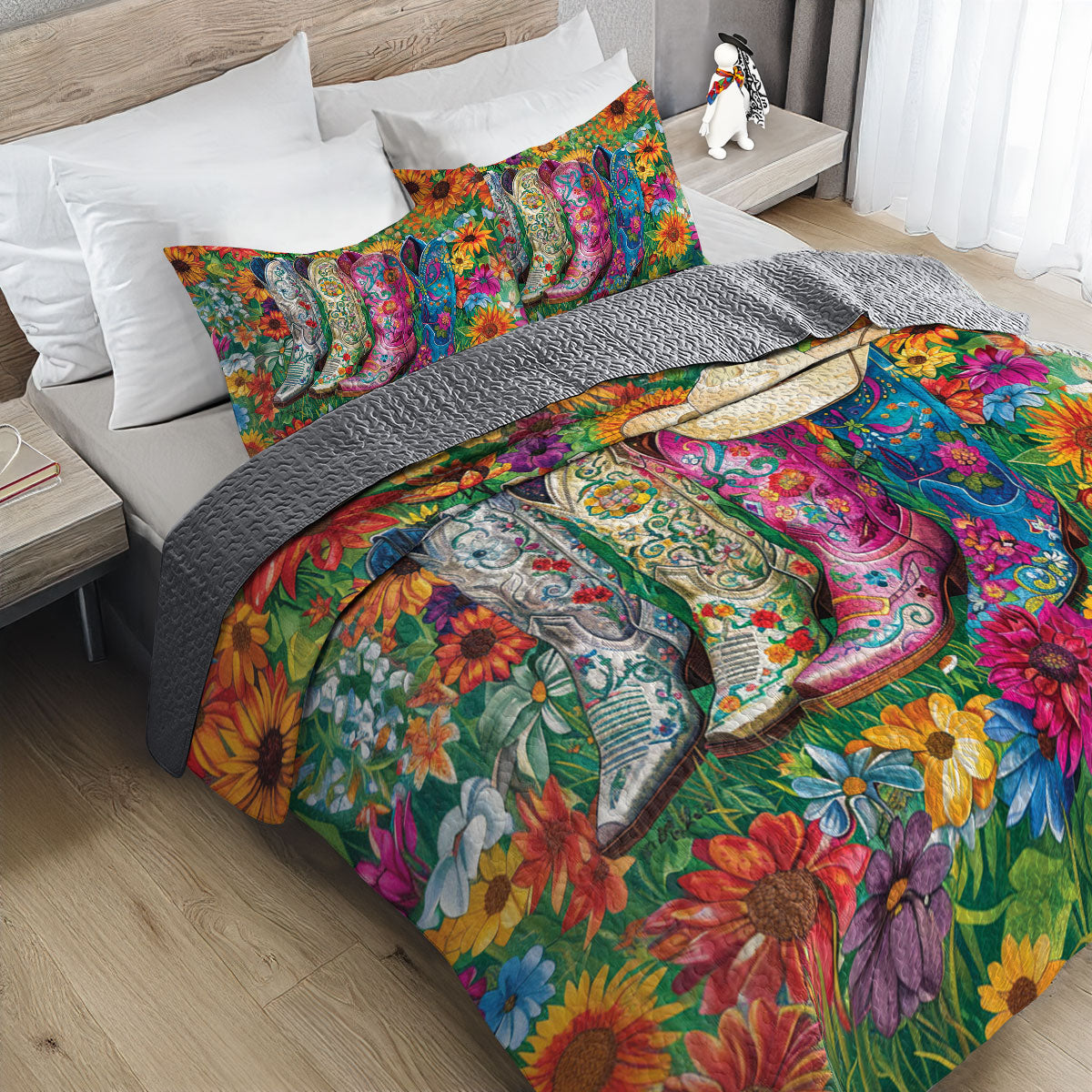 Shineful All Season Quilt 3-Piece Blossom Boots