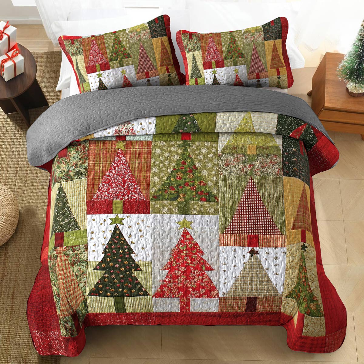 Shineful All Season Quilt 3-Piece Set - Patchwork Christmas Tree