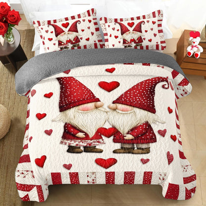 Shineful All Season Quilt 3-Piece Set Hugging Hearts Gnome