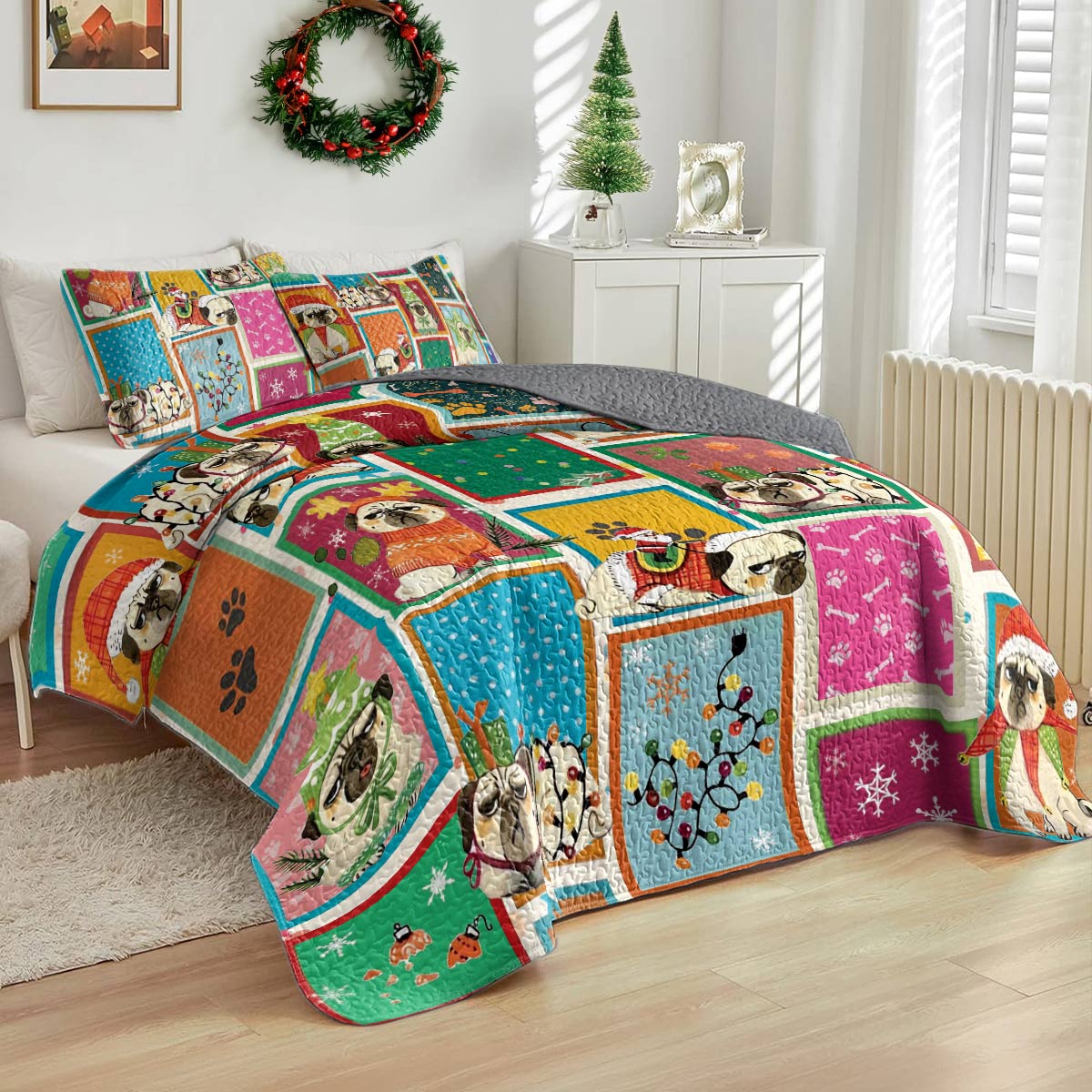 Shineful All Season Quilt 3-Piece Set Puggy Holiday