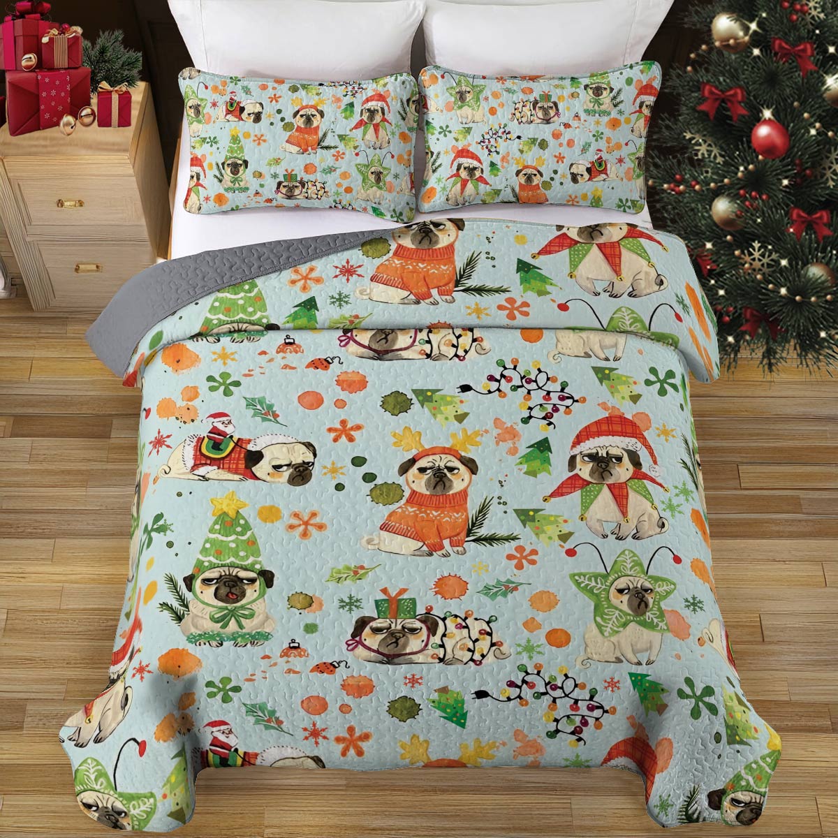 Shineful All Season Quilt 3-Piece Set Santa's Pugs