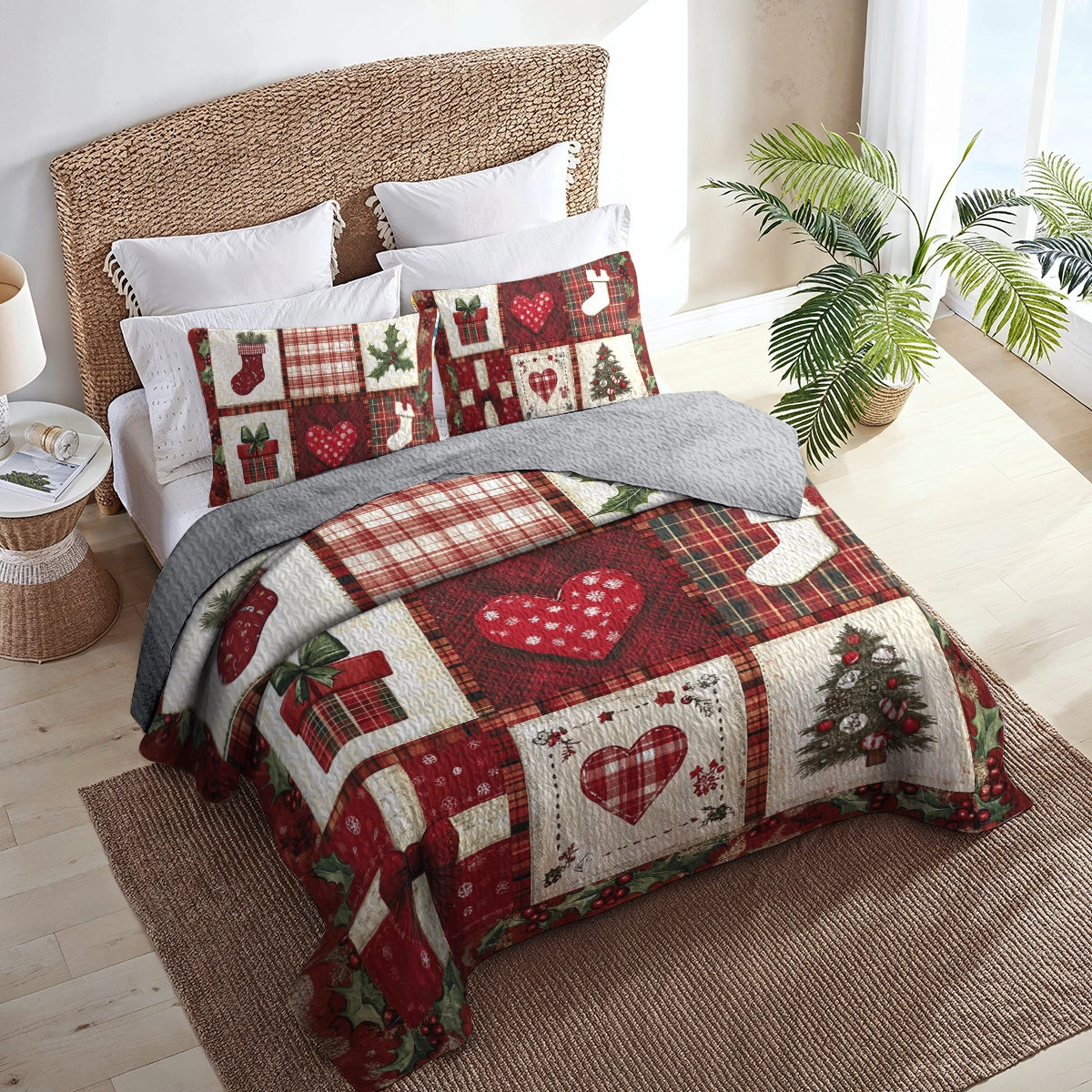 Shineful All Season Quilt 3-Piece Set Festive Heart Patchwork