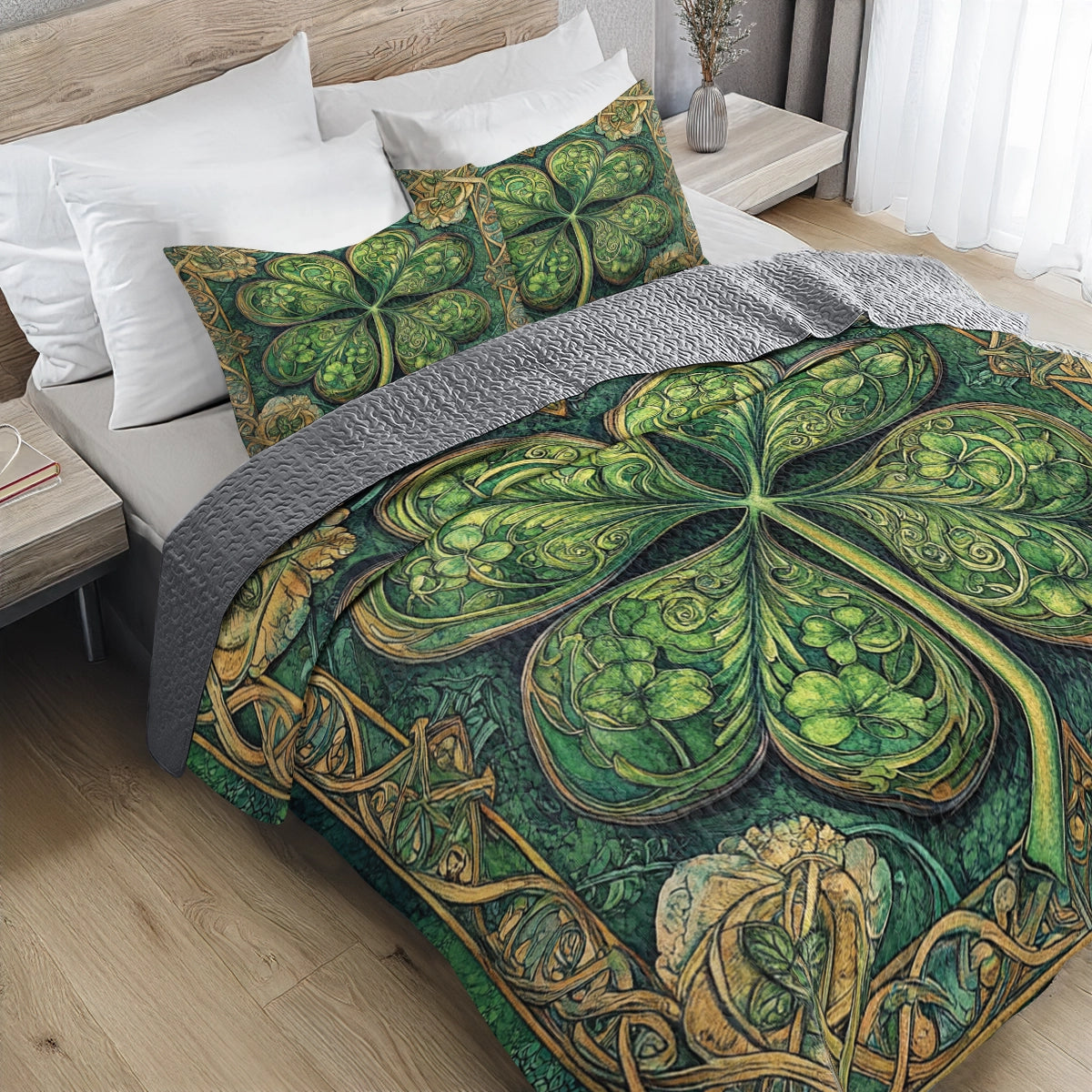 Shineful All Season Quilt 3-Piece Set - Celtic Shamrock