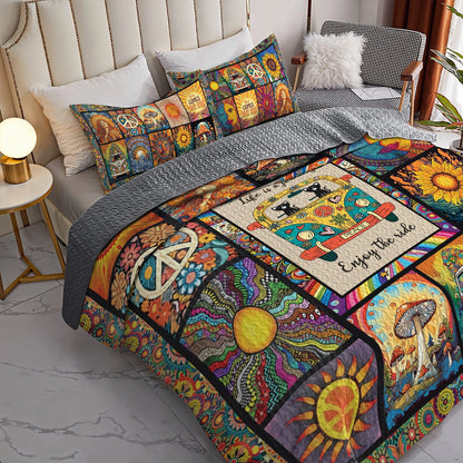 Shineful All Season Quilt 3-Piece Set - Hippie Dream Journey