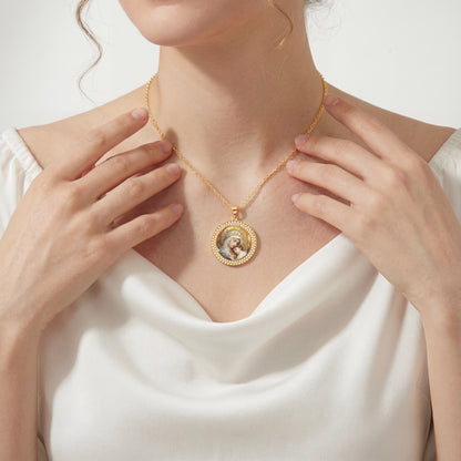 Shineful Necklace Madonna & Child Medallion