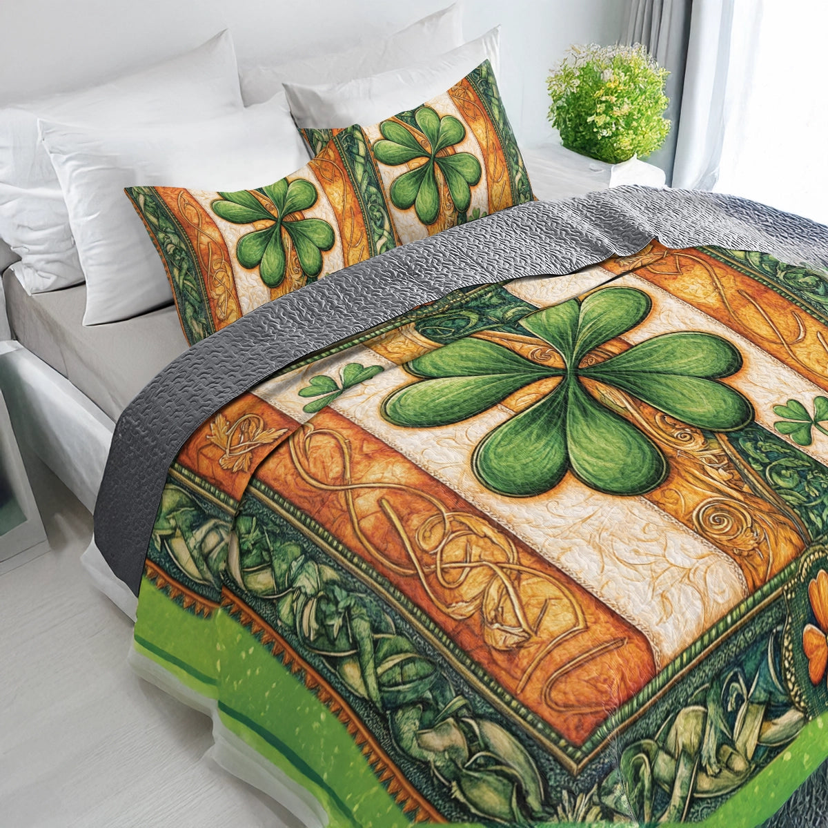 Shineful All Season Quilt 3-Piece Set Celtic Clover