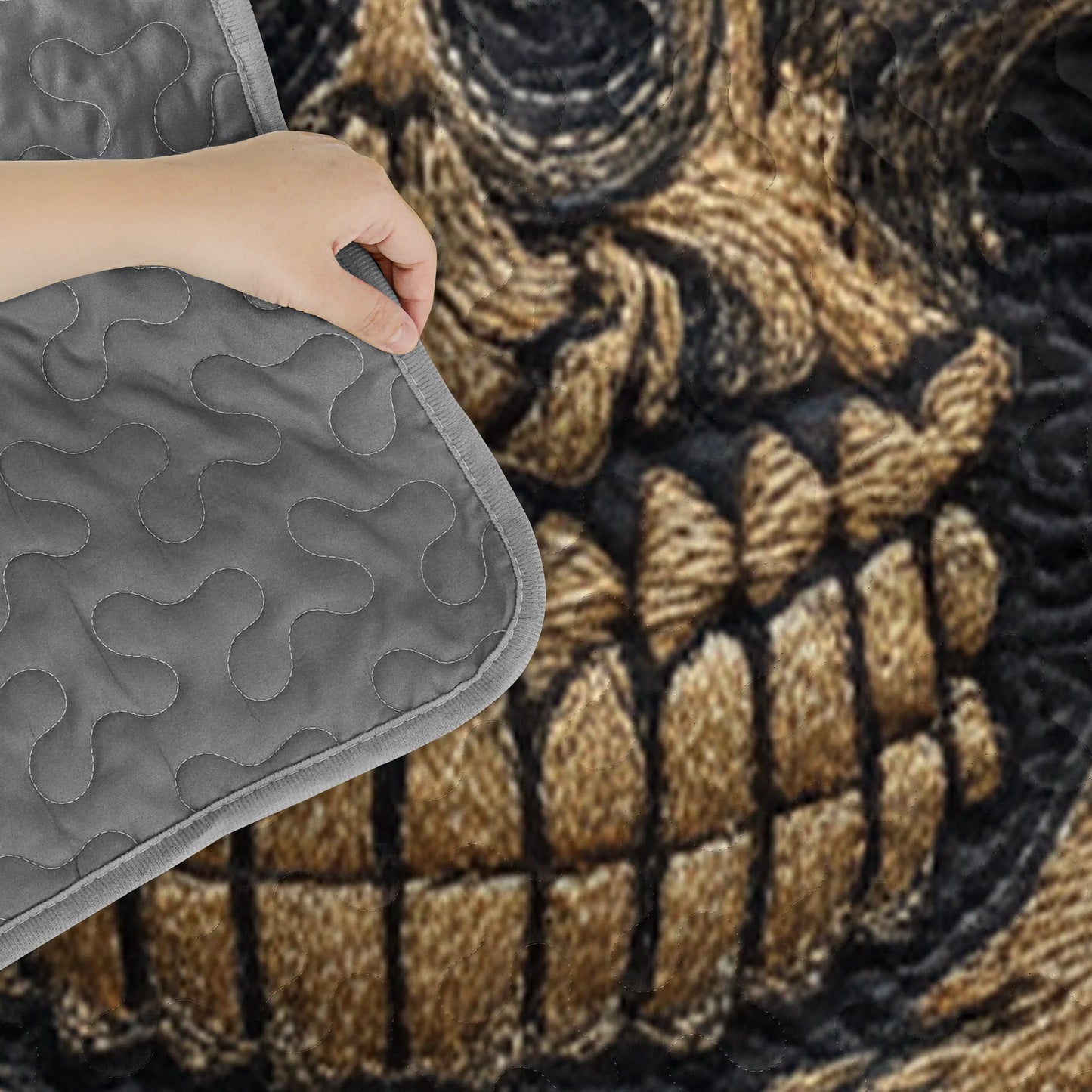 Shineful Quilt 3-Piece Set Baroque Skull Majesty