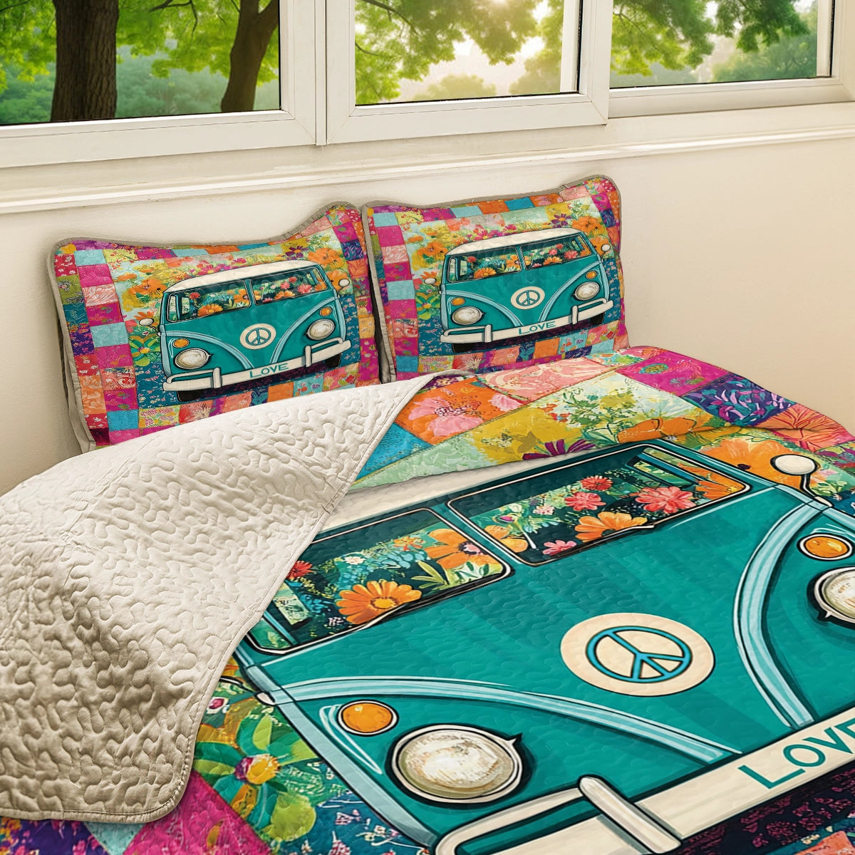 Shineful All Season Quilt 3-Piece Set - Hippie Van Patchwork
