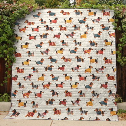 Cozy Dachshunds - All Season Faux Quilt Vq03