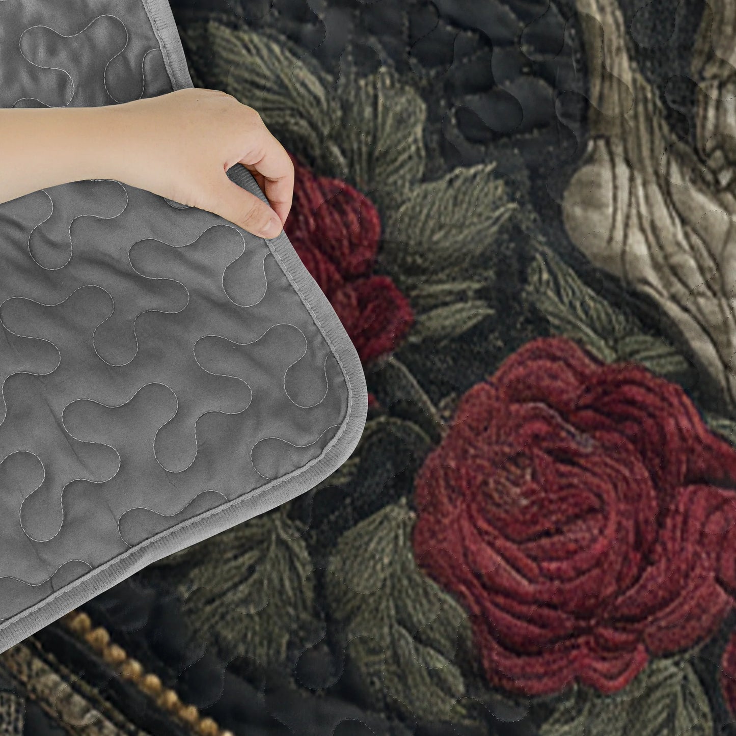 Shineful Quilt 3-Piece Set Crown of the Fallen King