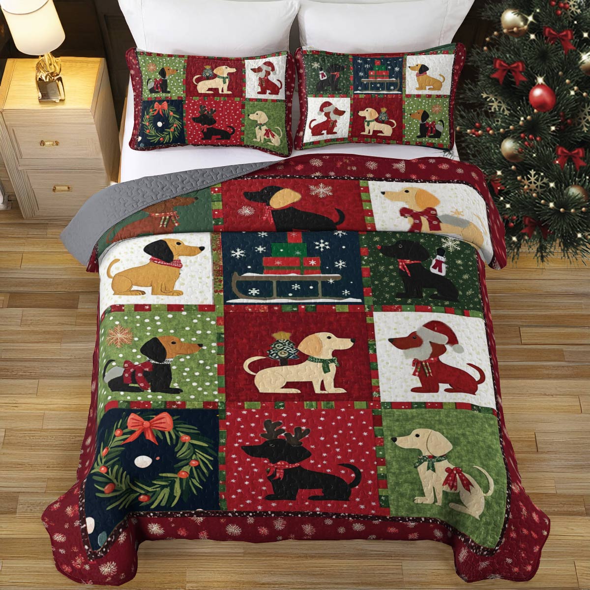 Shineful All Season Quilt 3-Piece Set Festive Dachshunds
