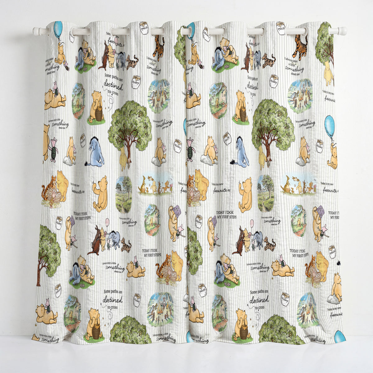 Shineful Quilted Curtain Pooh Dreams