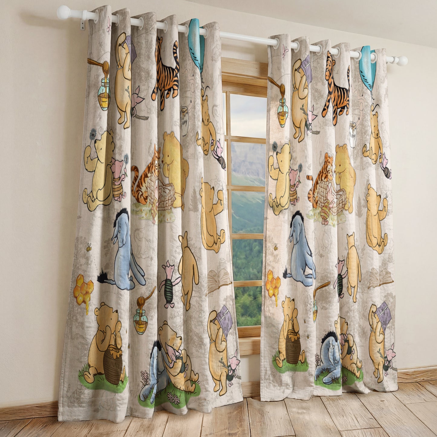 Shineful Quilted Curtain Pooh Friends