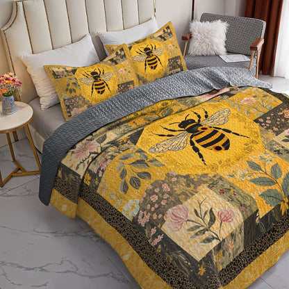 Shineful All Season Quilt 3-Piece Set Bee Pretty