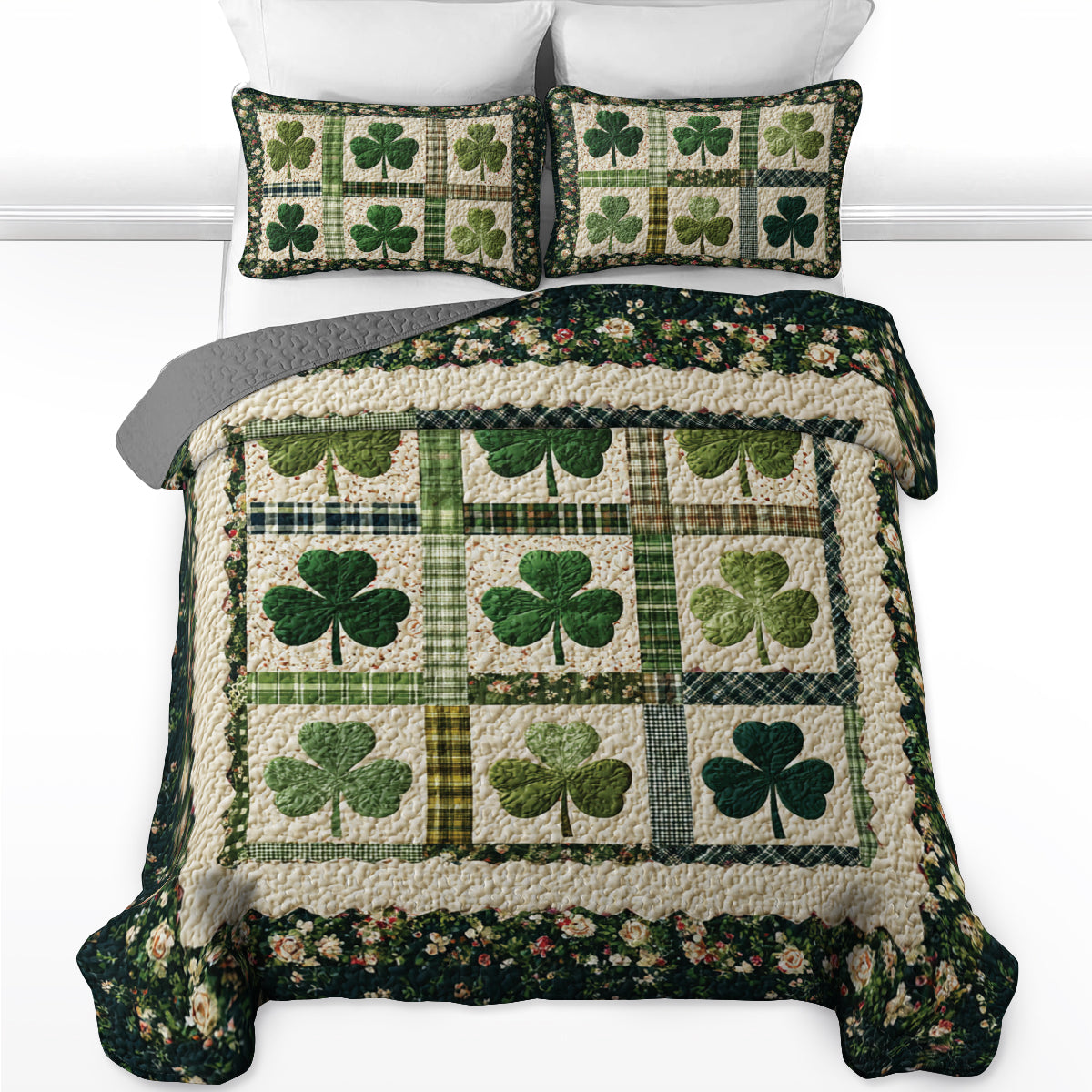 Shineful All Season Quilt 3-Piece Set Clover Patchwork