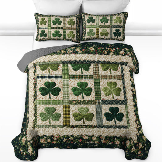 Shineful All Season Quilt 3-Piece Set Clover Patchwork