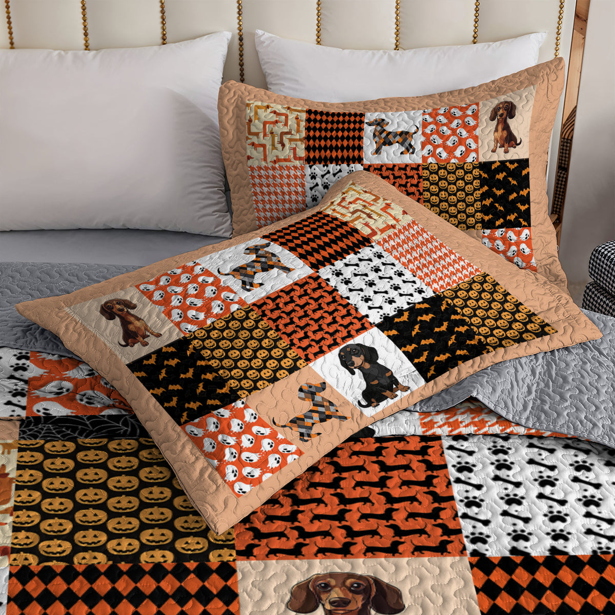 Shineful All Season Quilt 3-Piece Set - Cute Dachshund Happy With Halloween