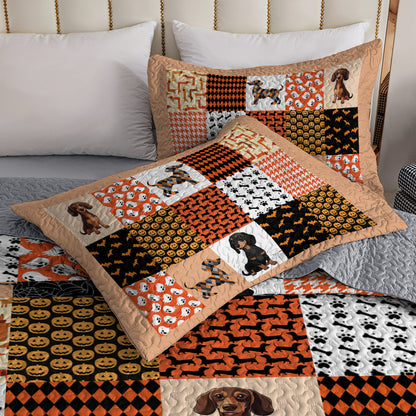 Shineful All Season Quilt 3-Piece Set - Cute Dachshund Happy With Halloween