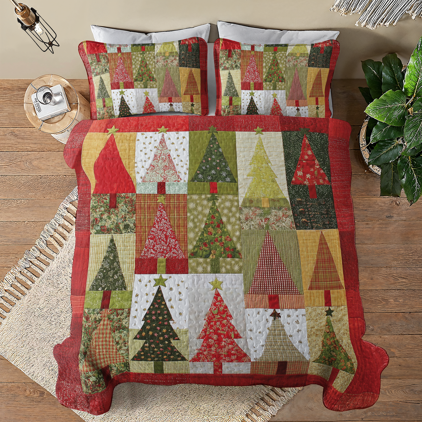 Shineful All Season Quilt 3-Piece Set - Patchwork Christmas Tree