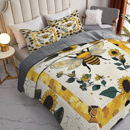 Shineful All Season Quilt 3-Piece Set - Bee Blossom Comfort