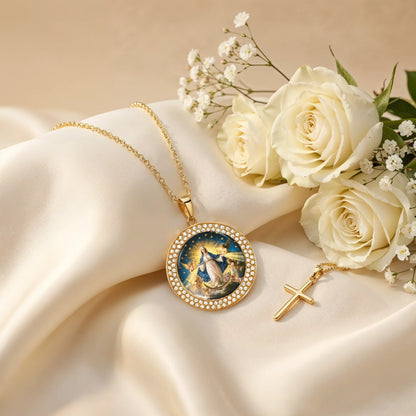 Shineful Necklace Heavenly Grace Medallion
