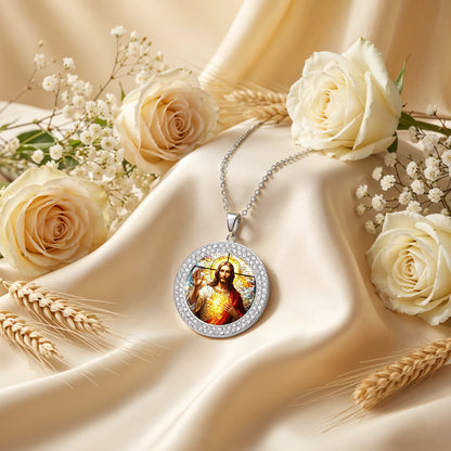 Shineful Necklace Sacred Heart of Jesus