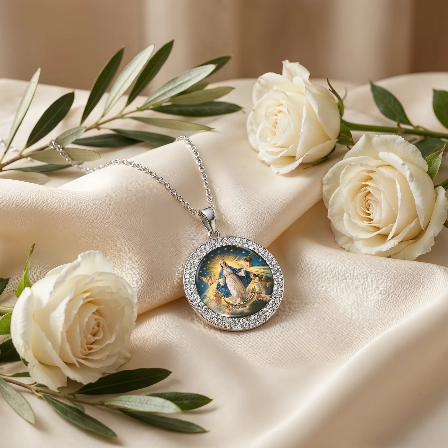 Shineful Necklace Heavenly Grace Medallion