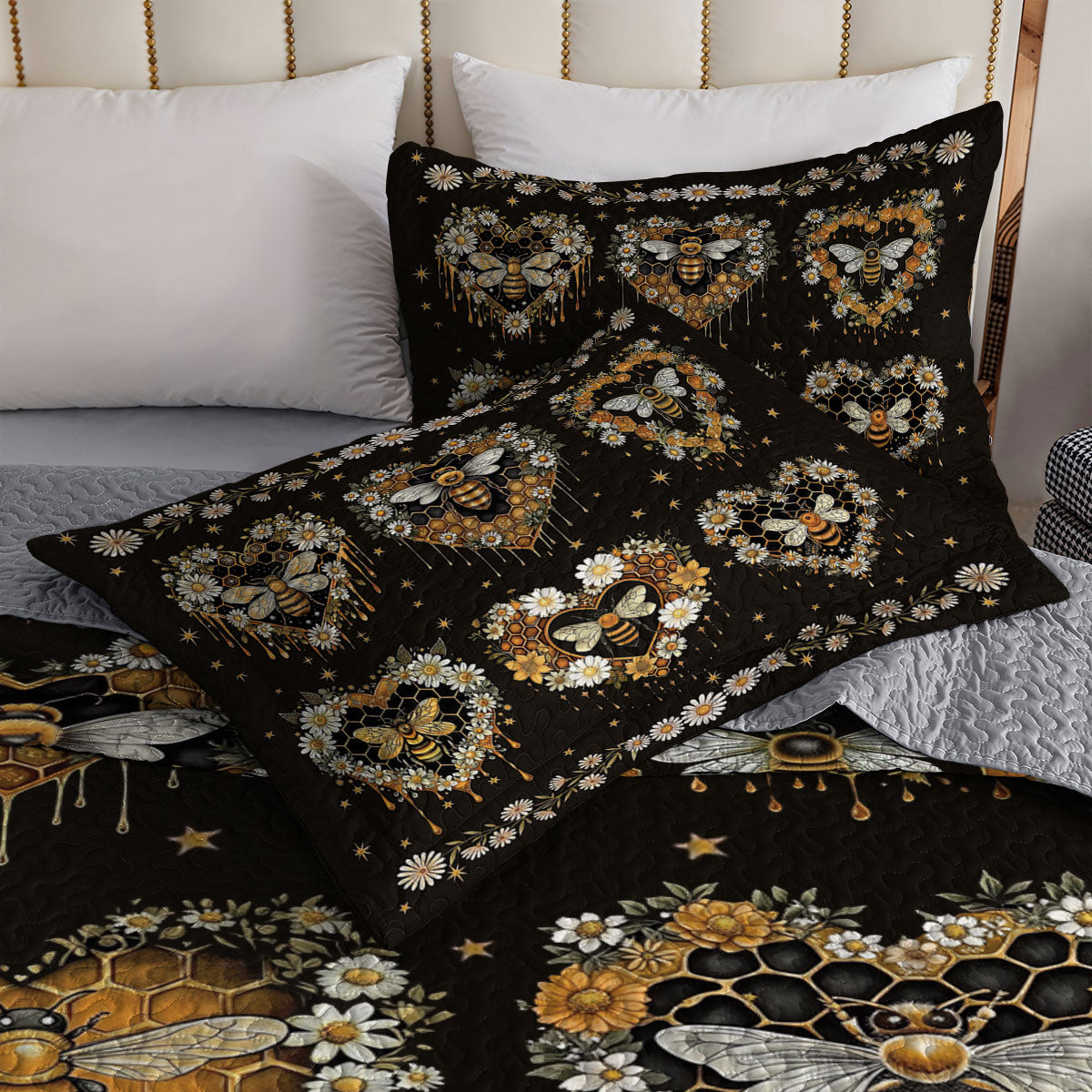 Shineful All Season Quilt 3-Piece Set Moonlit Honeyheart Quilt
