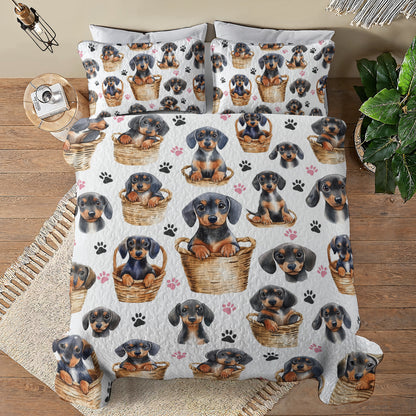 Shineful All Season Quilt 3-Piece Set Cute Dachshund In Basket V2