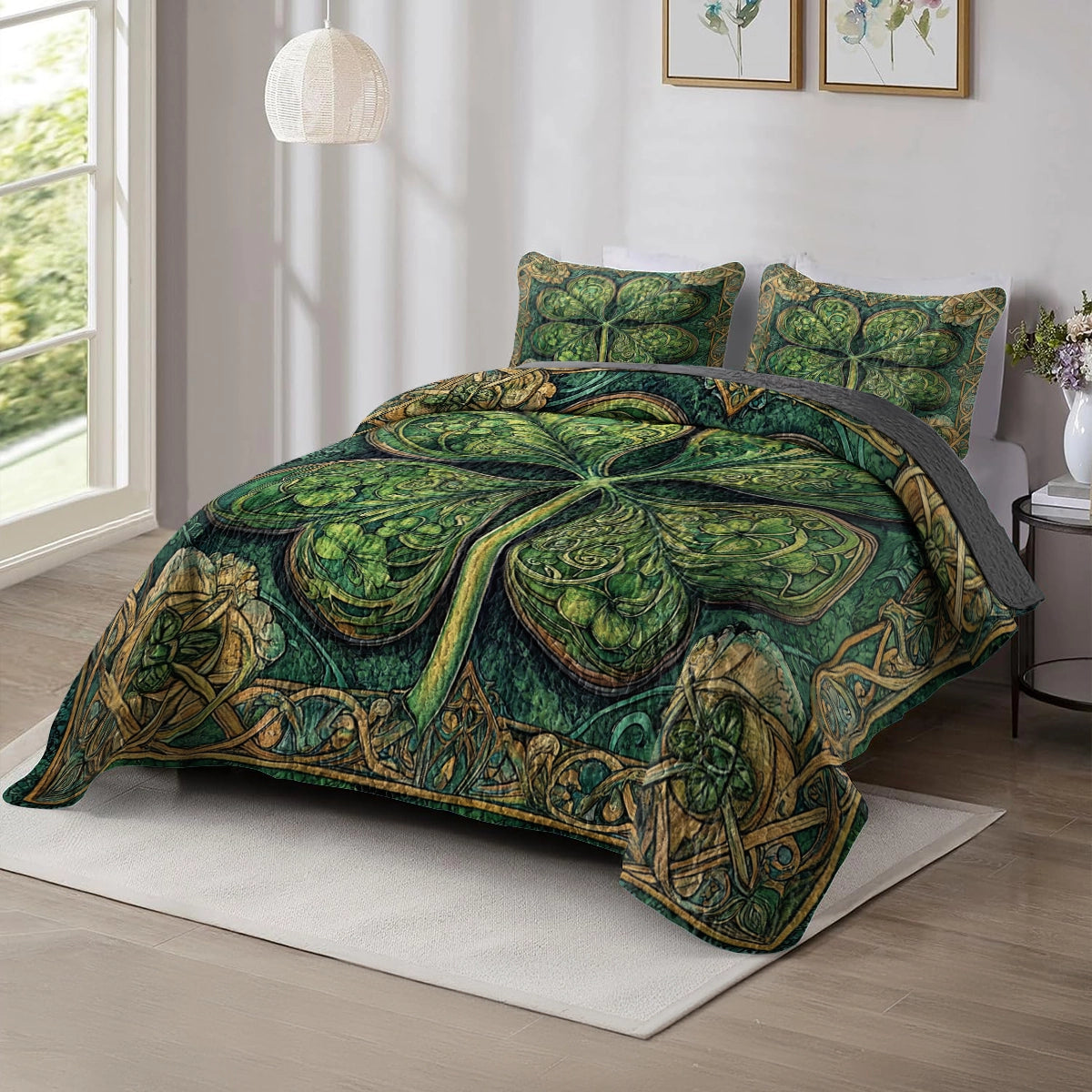 Shineful All Season Quilt 3-Piece Set - Celtic Shamrock