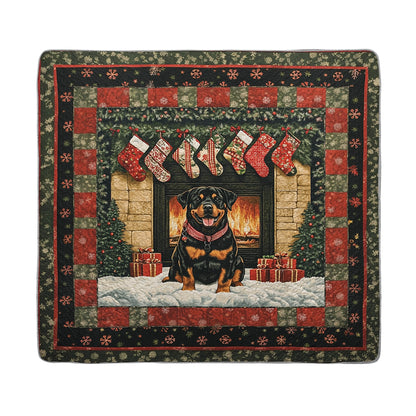 Shineful All Season Quilt 3-Piece Set Holiday Cheer with Rottweiler