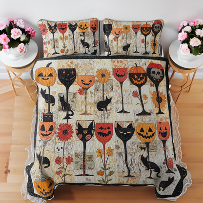 Shineful All Season Quilt 3-Piece Set Cute Halloween Wine Glasses