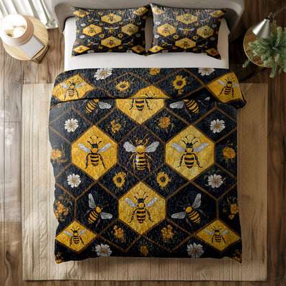Shineful All Season Quilt 3-Piece Set Honeycomb Garden Dream