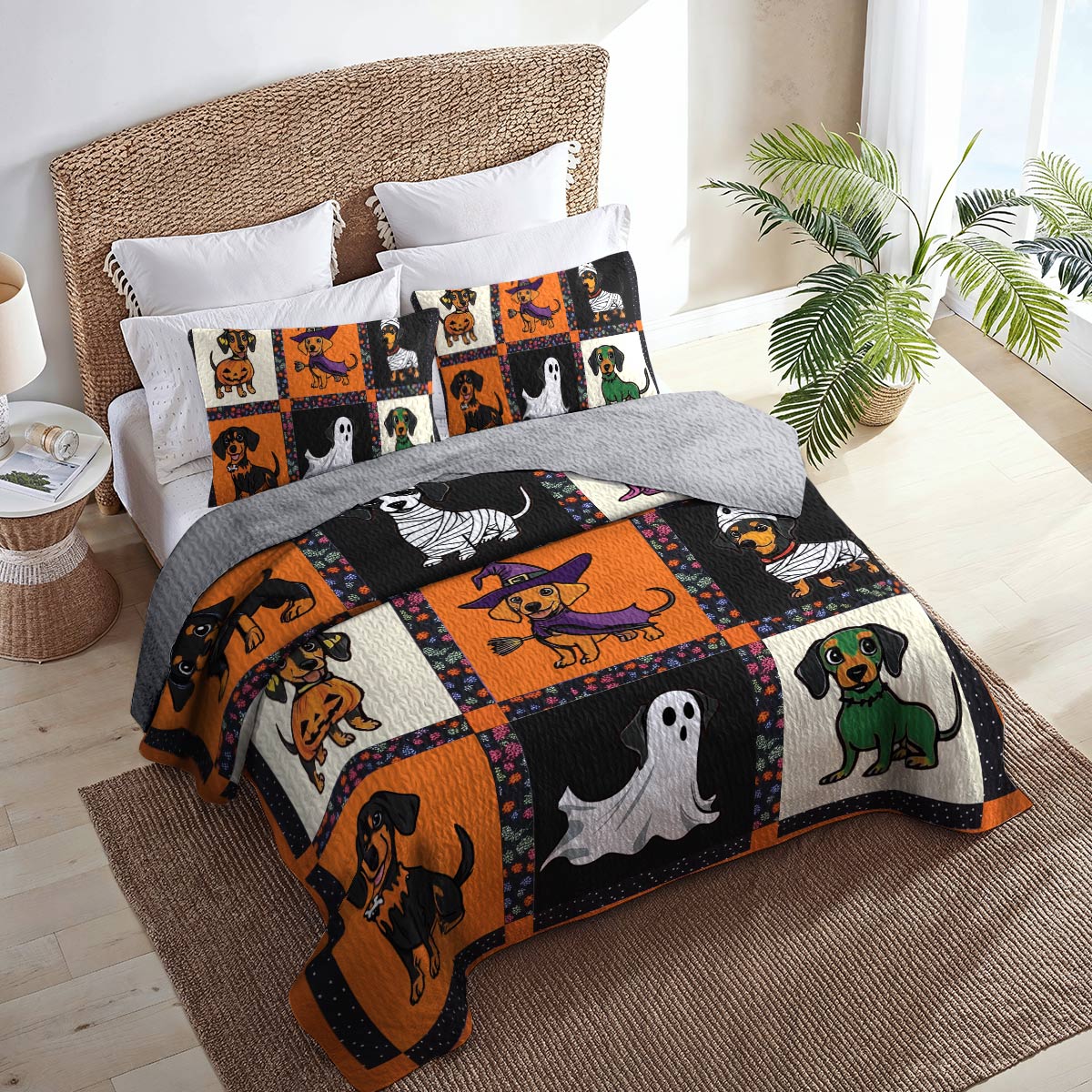 Shineful All Season Quilt 3-Piece Set - Howl-o-ween Dachshund