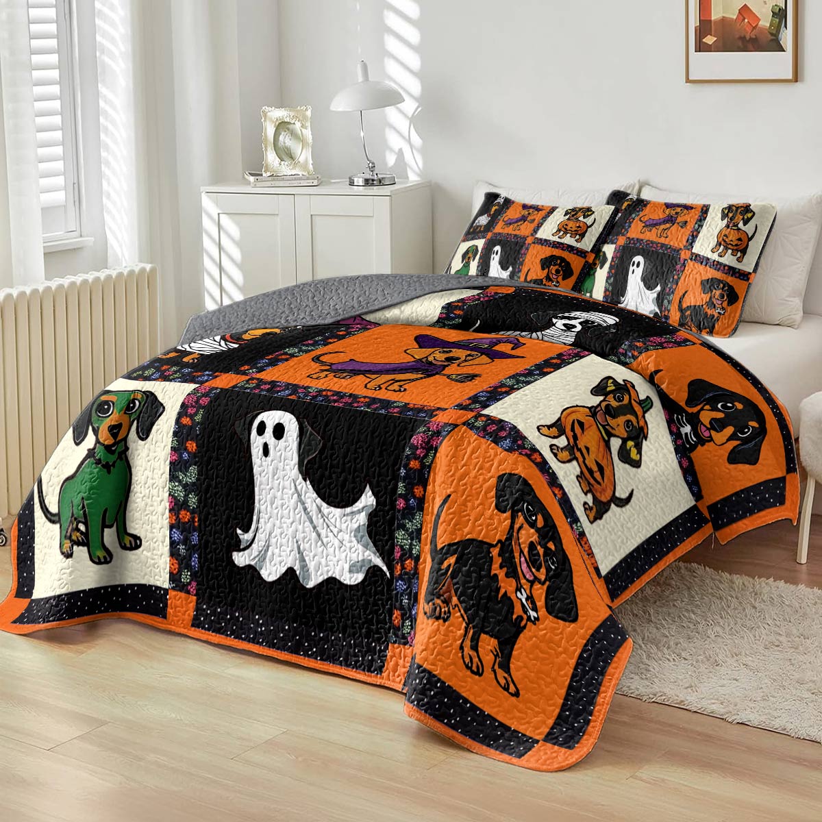 Shineful All Season Quilt 3-Piece Set - Howl-o-ween Dachshund