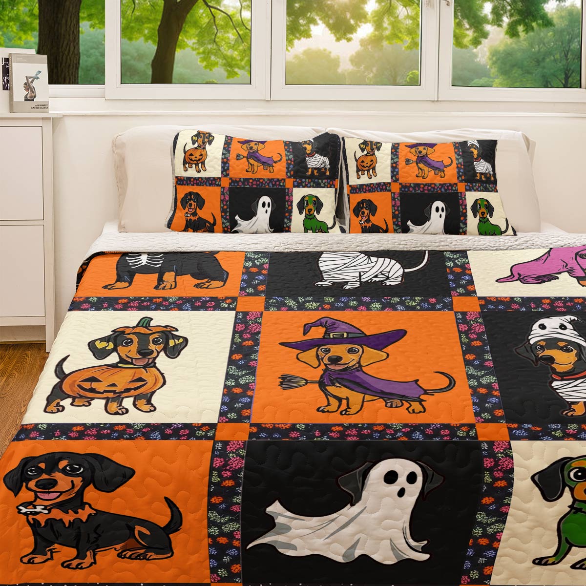 Shineful All Season Quilt 3-Piece Set - Howl-o-ween Dachshund