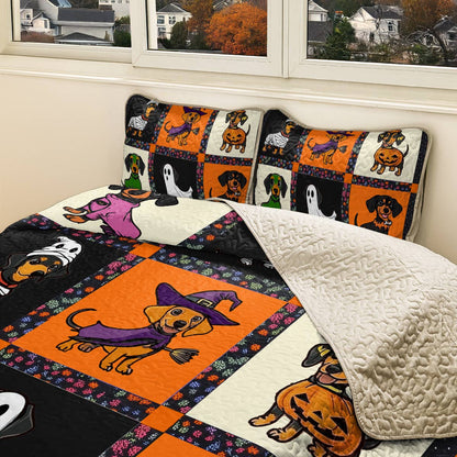 Shineful All Season Quilt 3-Piece Set - Howl-o-ween Dachshund