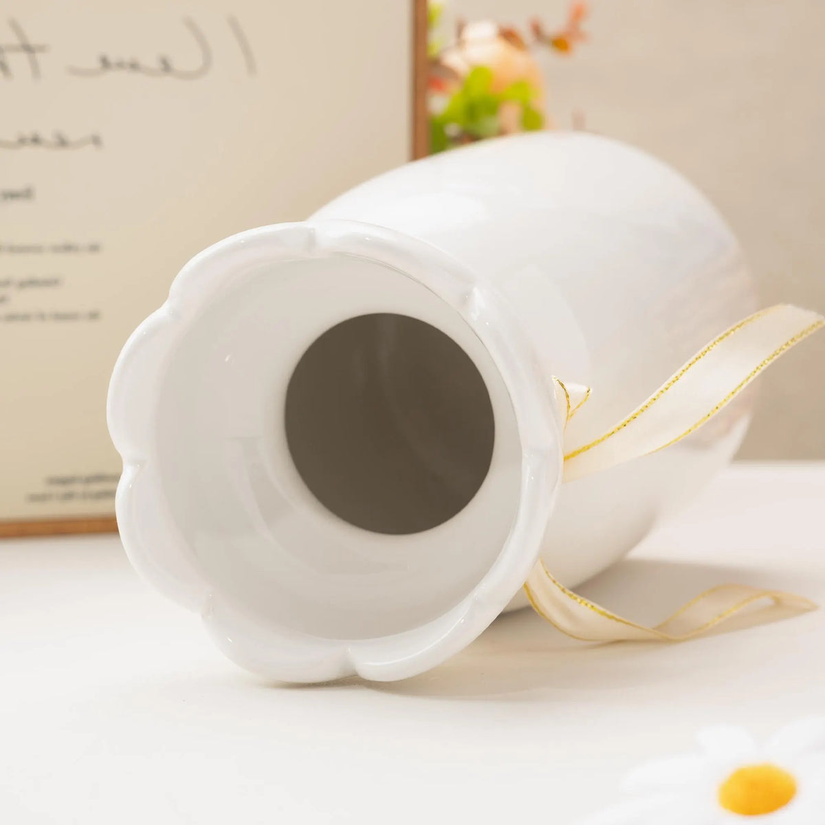 Shineful Flower Vase - Sample