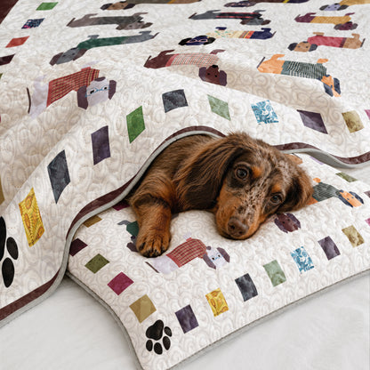 Shineful Quilt 3-Piece Set Dachshund Paws and Patches