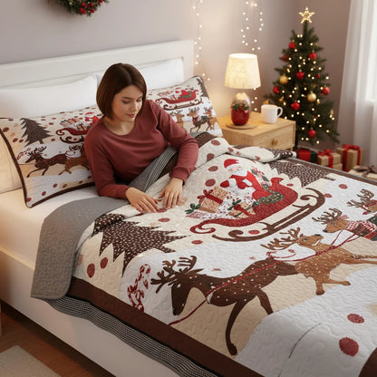 Shineful Quilt 3-Piece Set Cozy Santa Claus With Reindeer Pulling His Sleigh Full Of Gifts